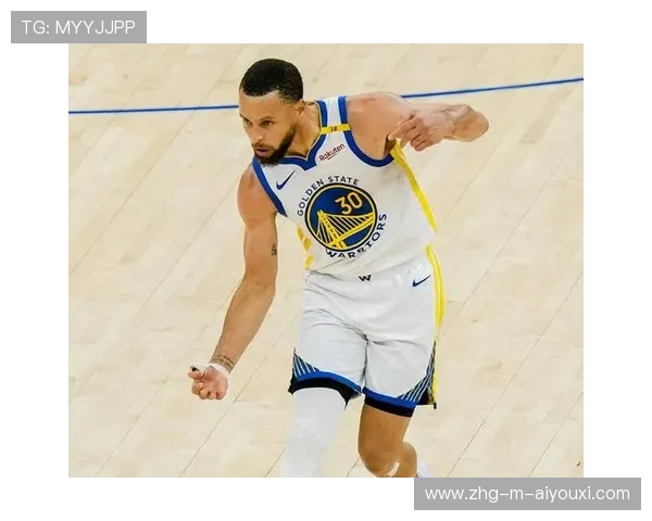 库里外线连续打中，全场再次爆发